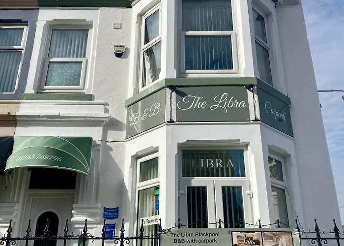 The Libra - Adults Only B&B With Guaranteed Carpark