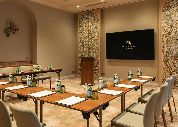 Grand , Curio Collection By Hilton