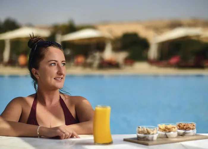 Luxury hotel only: Moevenpick Resort Aswan