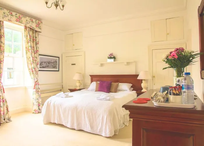 East Pallant Bed And Breakfast, Located In Large Georgian Townhouse In Central Chichester