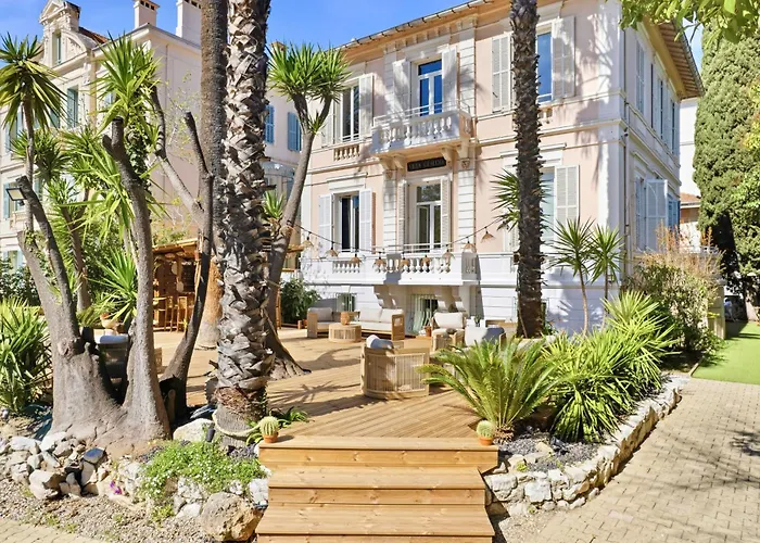 Hotels with a view Villa Claudia Cannes Centre - Parking