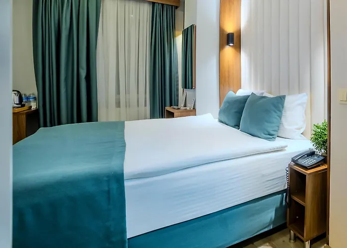 Hotel 4 estrelas: Hotel Black Tulip