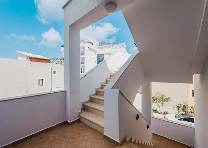 Romantic hotel: Villa White