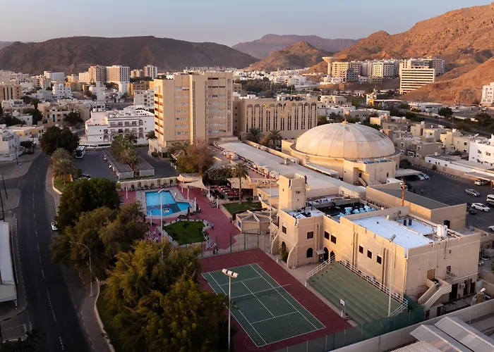 Hotels with pool Al Falaj