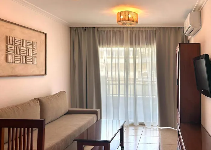 Cheap hotels Ona Jardines Paraisol