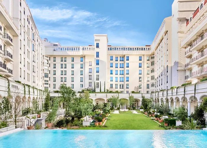 Beach Hotels Carlton Cannes, A Regent
