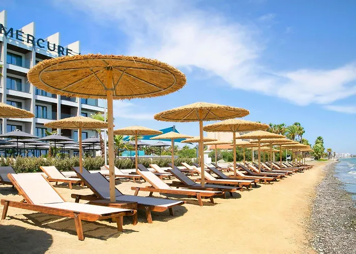  Mercure Larnaca Beach Resort