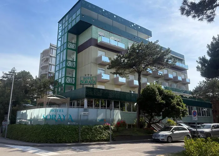 Hotel Con Piscina Soraya