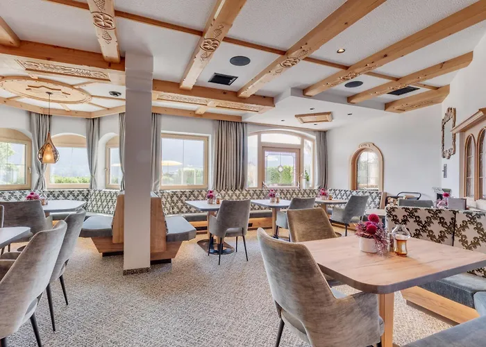 Apparthotel Talhof, Restaurant, Pool und Spa
