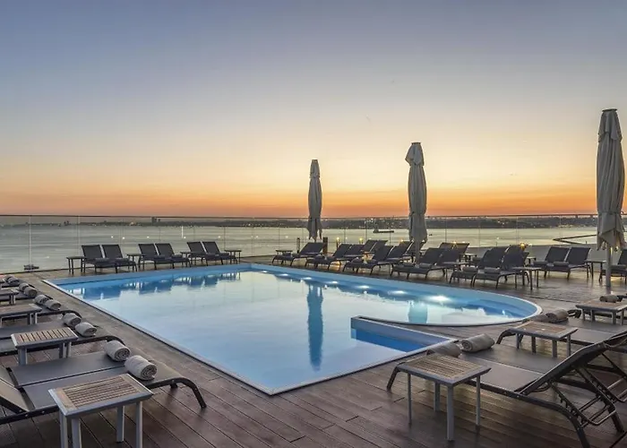 Doubletree By Hilton Istanbul - Moda