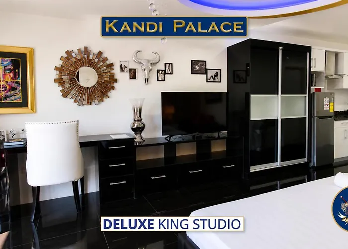 Kandi Palace