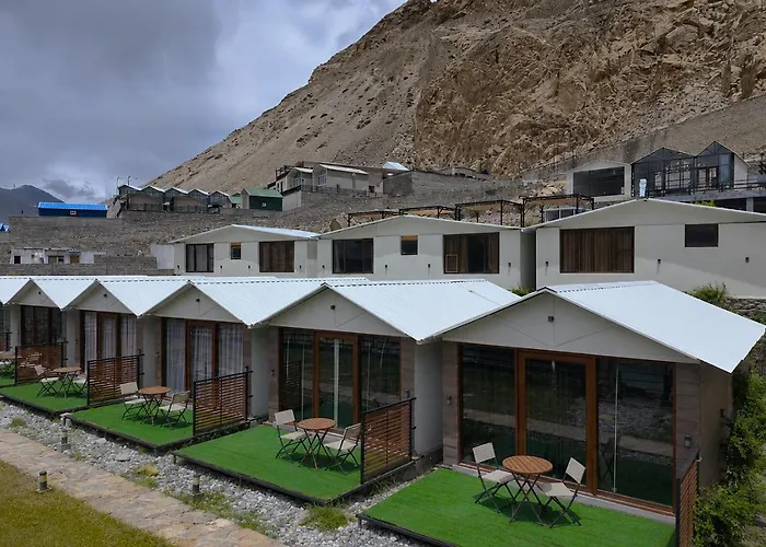 Horizon Resort Attabad Lake Hunza