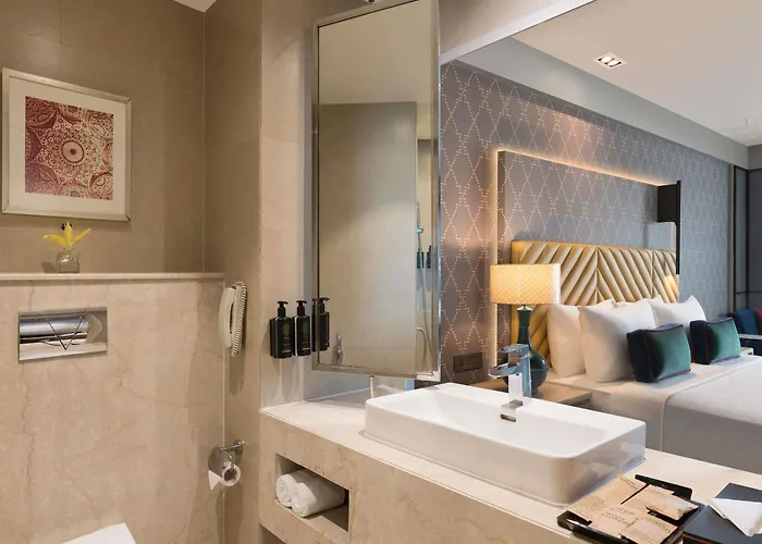 5 star hotels Grand Mercure Agra - An Accor Brand