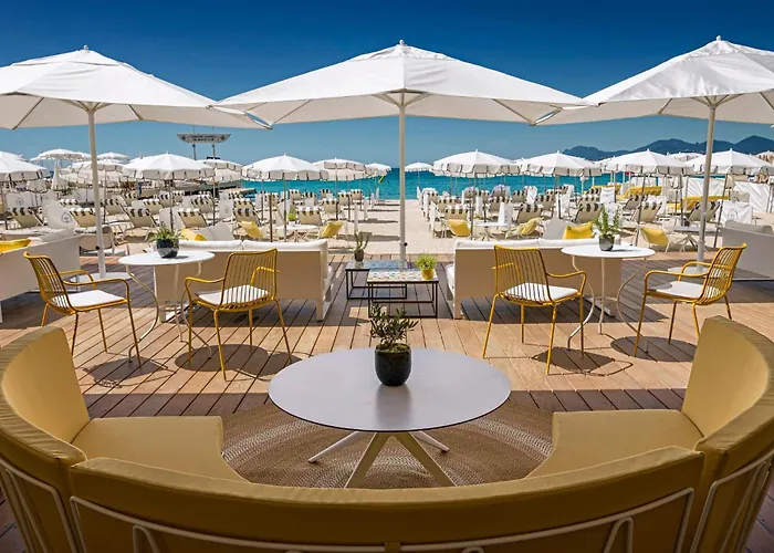 Beach Hotels Carlton Cannes, A Regent