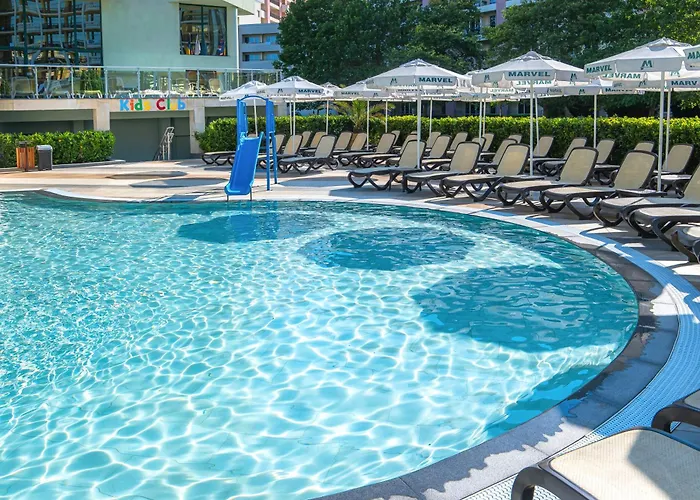 Marvel All Inclusive - Fully Renovated Free Beach Access