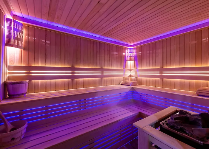 Aprilis Deluxe Hotel
