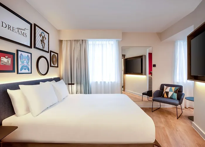 Hampton By Hilton Bath City