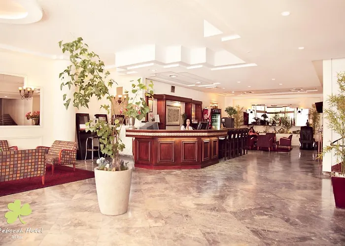 Hotel central: Deborah Hotel By Arcadia Hotels Chain
