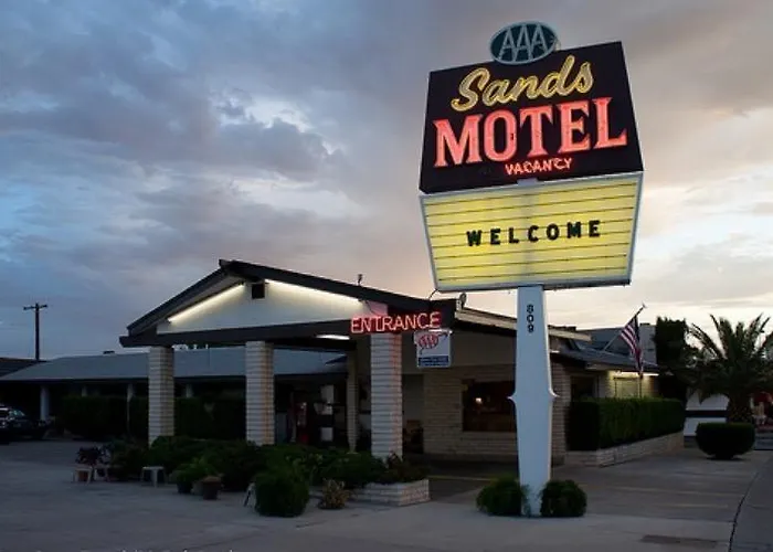 Motel: The Sands Motel