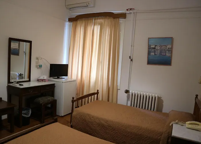 Acropolis House Classic