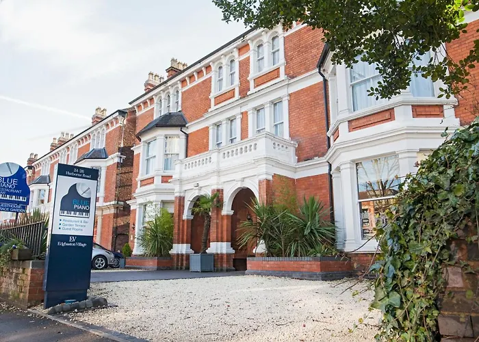 Villa: The Blue Piano Guesthouse