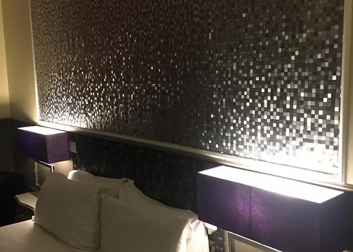 Royal Palace Luxury Hotel
