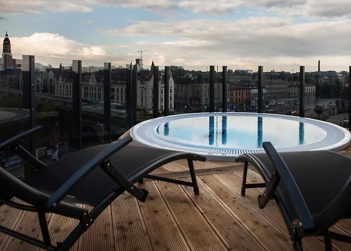 Jacuzzi hotel: The Loft Hotel Adults Only