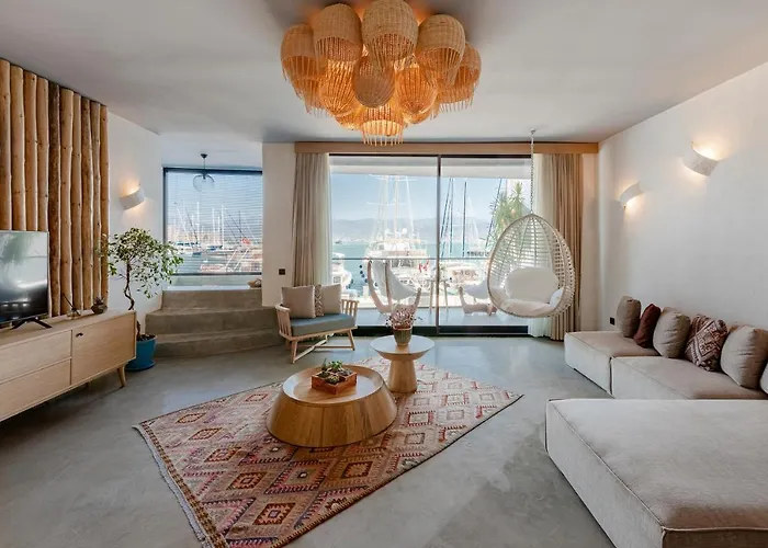 Harbour Suites